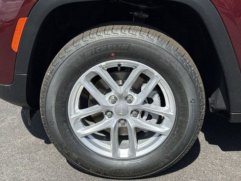 New 2026 Jeep Grand Cherokee Laredo X AWD/4WD image 10