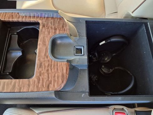 Used 2017 Nissan Armada Platinum w/ Captain Seat Package image 30