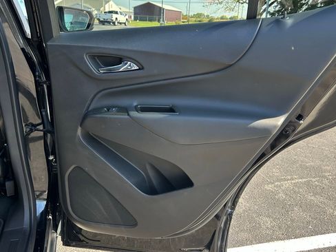 Used 2023 Chevrolet Equinox LT image 12