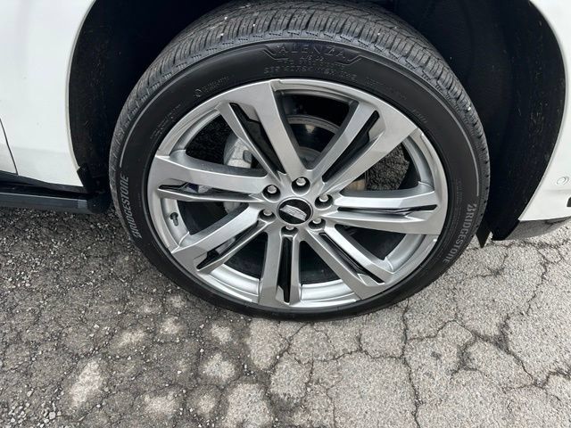 Used 2025 Cadillac Escalade Sport w/ Touring Package AWD/4WD image 13