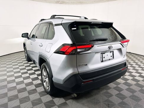 Used 2025 Toyota RAV4 XLE AWD/4WD image 5