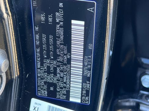 Used 2024 Toyota Highlander Platinum image 30