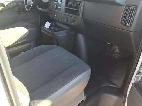 Used 2024 GMC Savana 2500 w/ Driver Convenience Package image 16