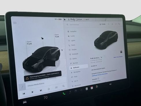 Used 2023 Tesla Model Y Long Range AWD/4WD image 14
