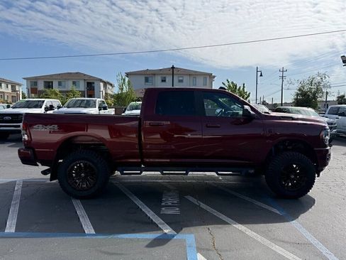 Used 2022 RAM 2500 Big Horn w/ Night Edition AWD/4WD image 4