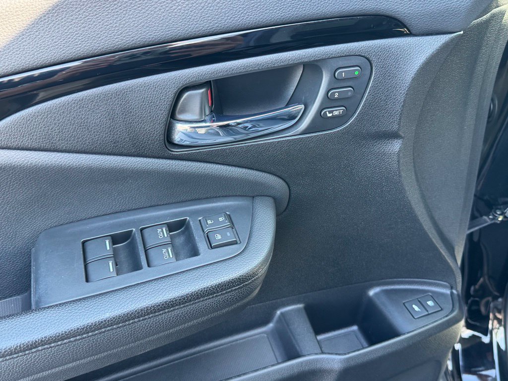 Used 2021 Honda Pilot Elite image 41