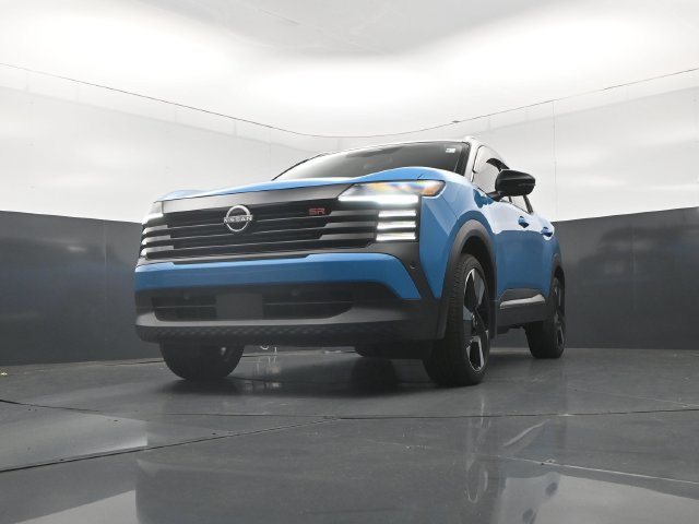 Certified 2025 Nissan Kicks SR AWD/4WD image 31