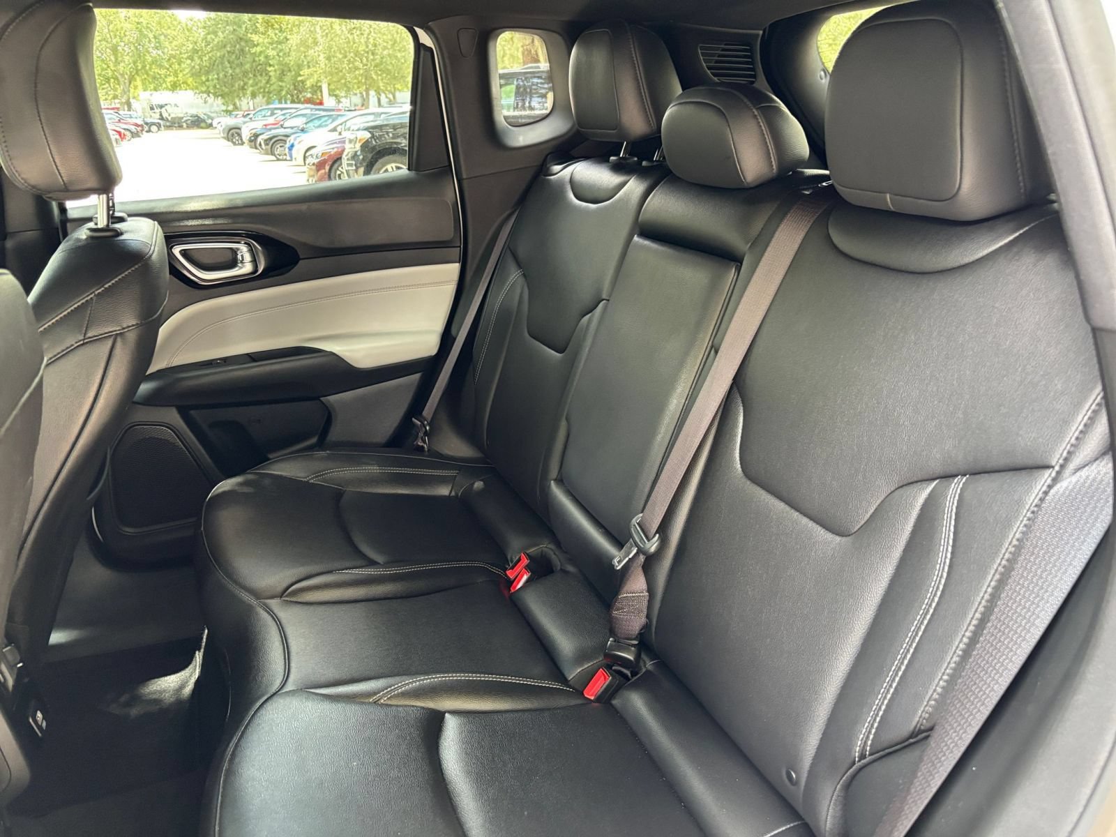 Used 2025 Jeep Compass Limited AWD/4WD image 37