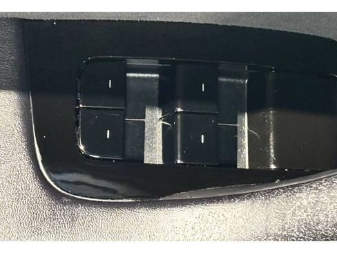 Used 2017 Tesla Model 3 Long Range image 34