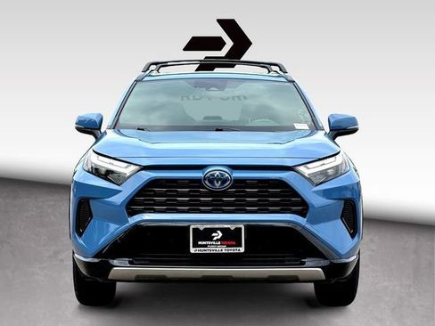Used 2023 Toyota RAV4 SE w/ Convenience Package AWD/4WD image 3