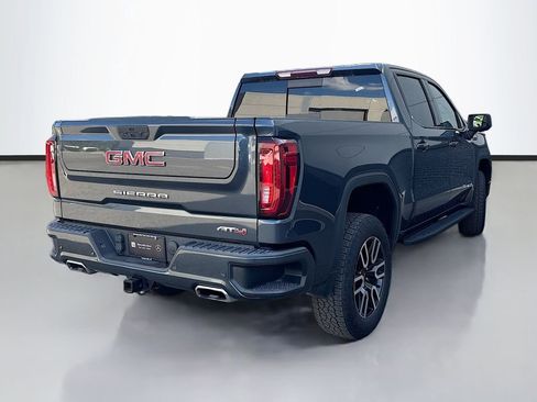 Used 2022 GMC Sierra 1500 AT4 w/ AT4 Premium Package image 3