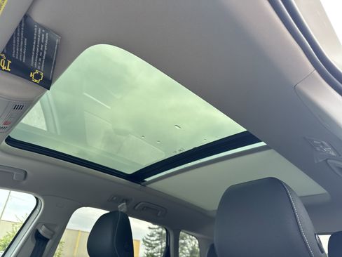 New 2025 Volkswagen Taos SE image 28