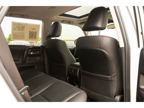 Used 2021 Toyota 4Runner Venture w/ Moonroof Package AWD/4WD image 17