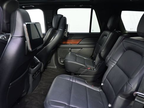 Certified 2022 Lincoln Navigator Reserve w/ Monochromatic Package image 21