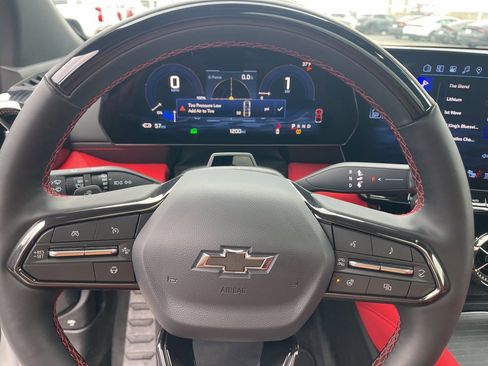 Certified 2025 Chevrolet Blazer EV SS w/ Performance Package image 25