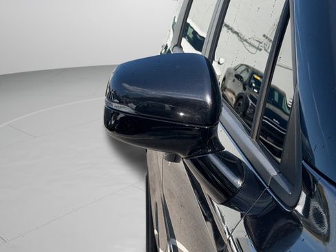 Used 2025 Kia Carnival FWD image 51