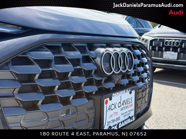 Used 2025 Audi Q5 Premium w/ Convenience Package AWD/4WD image 22