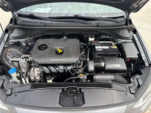Used 2018 Hyundai Elantra Value Edition FWD image 10