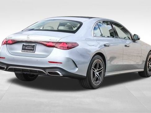 New 2026 Mercedes-Benz E 350 4MATIC Sedan image 8