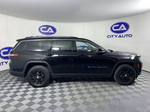 Used 2023 Jeep Grand Cherokee L Limited RWD image 2