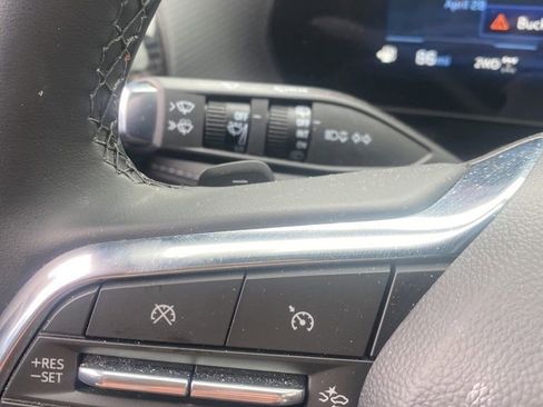 Used 2026 Chevrolet Equinox LT AWD/4WD image 30