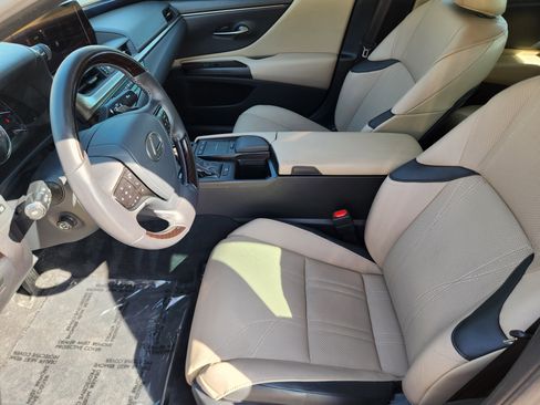 Used 2019 Lexus ES 350 w/ Accessory Package 2 image 14