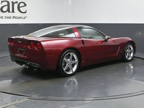 Used 2007 Chevrolet Corvette Coupe w/ Preferred Equipment Group RWD image 55