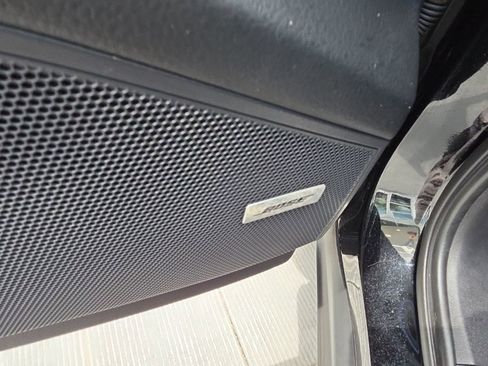 Used 2023 Porsche Cayenne Platinum Edition image 29