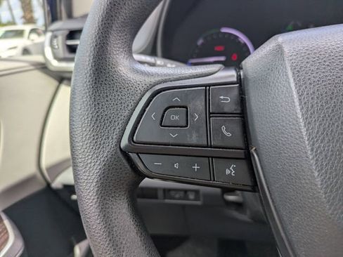 Used 2023 Toyota Sienna LE w/ LE Plus Package FWD image 26