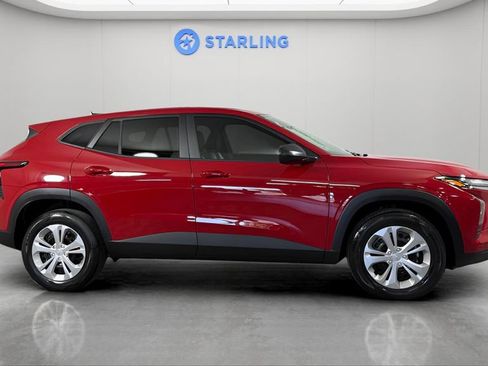 Certified 2026 Chevrolet Trax LS FWD image 11