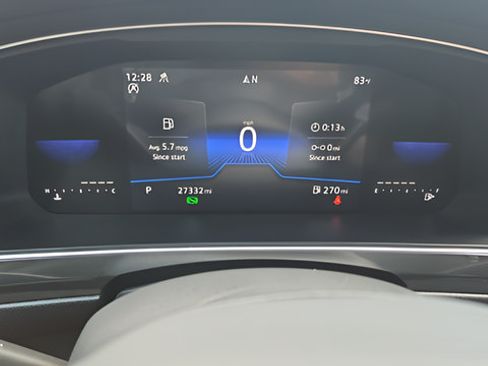 Used 2024 Volkswagen Tiguan SE AWD/4WD image 12