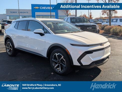 New 2026 Chevrolet Equinox EV LT image 1