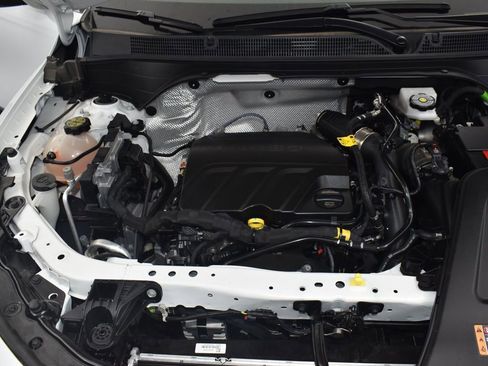 Used 2025 Buick Envista Preferred image 12