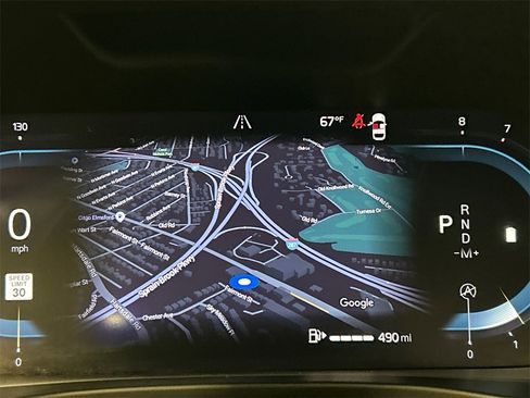 Certified 2024 Volvo XC40 B5 Plus w/ Protection Package Premier image 15