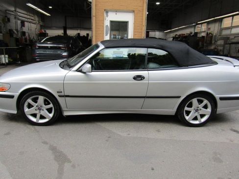 Used 2002 Saab 9-3 SE FWD image 2
