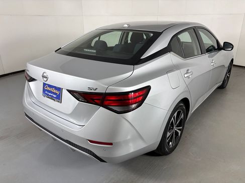 Used 2023 Nissan Sentra SV FWD image 8