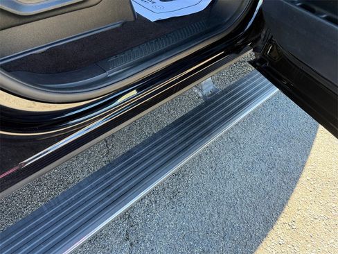 Used 2020 Ford Expedition Max Limited image 18