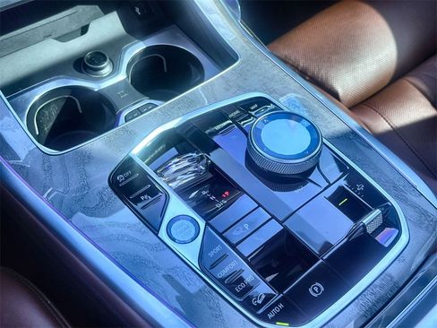 Used 2023 BMW X7 M60i w/ Executive Package image 29