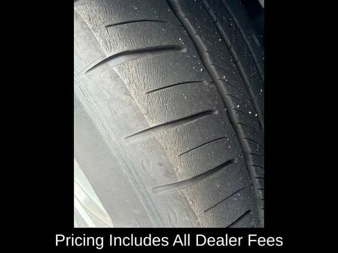 Used 2025 Genesis GV70 2.5T AWD/4WD image 14