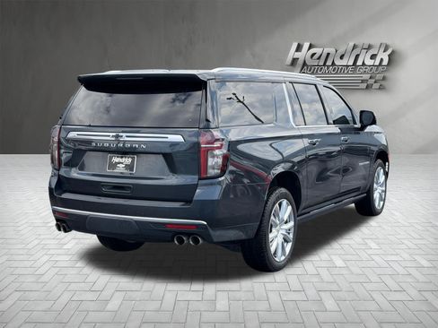 Used 2022 Chevrolet Suburban High Country AWD/4WD image 10