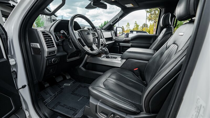 Used 2016 Ford F150 Platinum w/ Equipment Group 701A Luxury AWD/4WD image 18