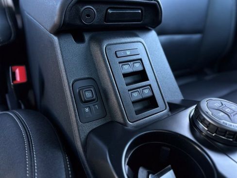 New 2025 Ford Bronco Badlands image 48