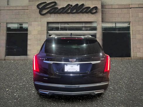 Certified 2023 Cadillac XT5 Premium Luxury AWD/4WD image 4