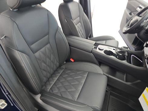 New 2026 Nissan Rogue Platinum AWD/4WD image 10