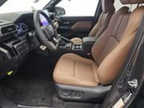 Used 2024 Nissan Altima 2.5 S FWD image 13