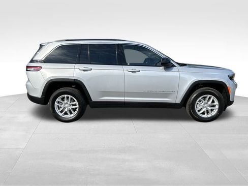 New 2025 Jeep Grand Cherokee Laredo X w/ Luxury Tech Group I image 7