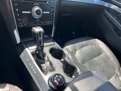 Used 2018 Ford Explorer Sport AWD/4WD image 17