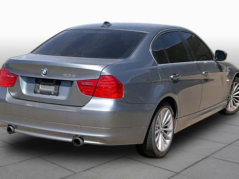 Used 2011 BMW 335i xDrive Sedan AWD/4WD image 12