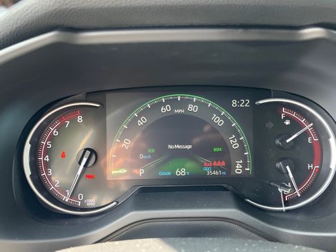 Used 2024 Toyota RAV4 XLE w/ Convenience Package FWD image 8