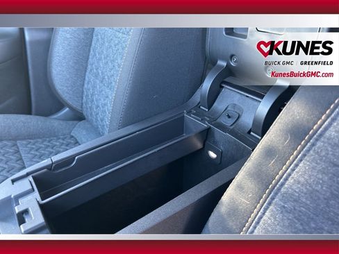 Used 2024 Chevrolet Equinox LT image 19